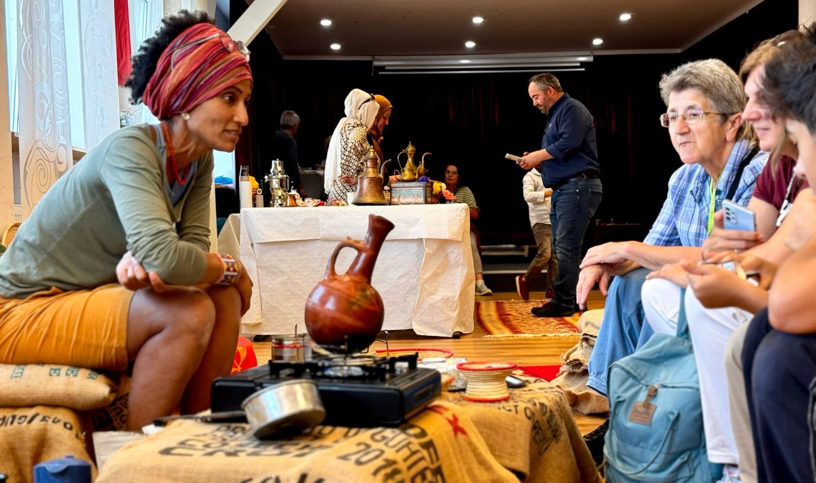 Tee und Kaffeekulturen weltweit: Eine Reise der Sinne